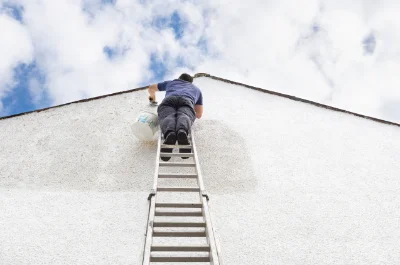 Peinture extérieure à Échebrune — façades et ravalement